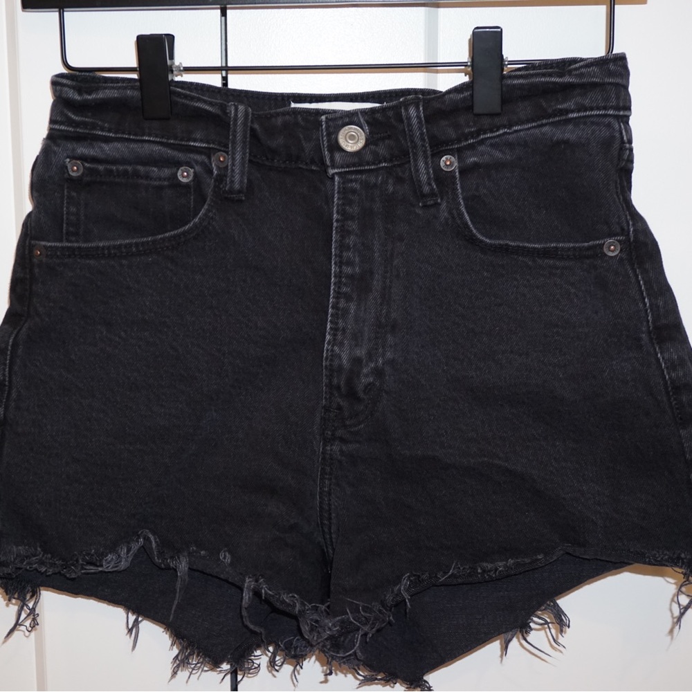 Abercrombie & Fitch ‘90s relaxed cutoff denim shorts high rise!